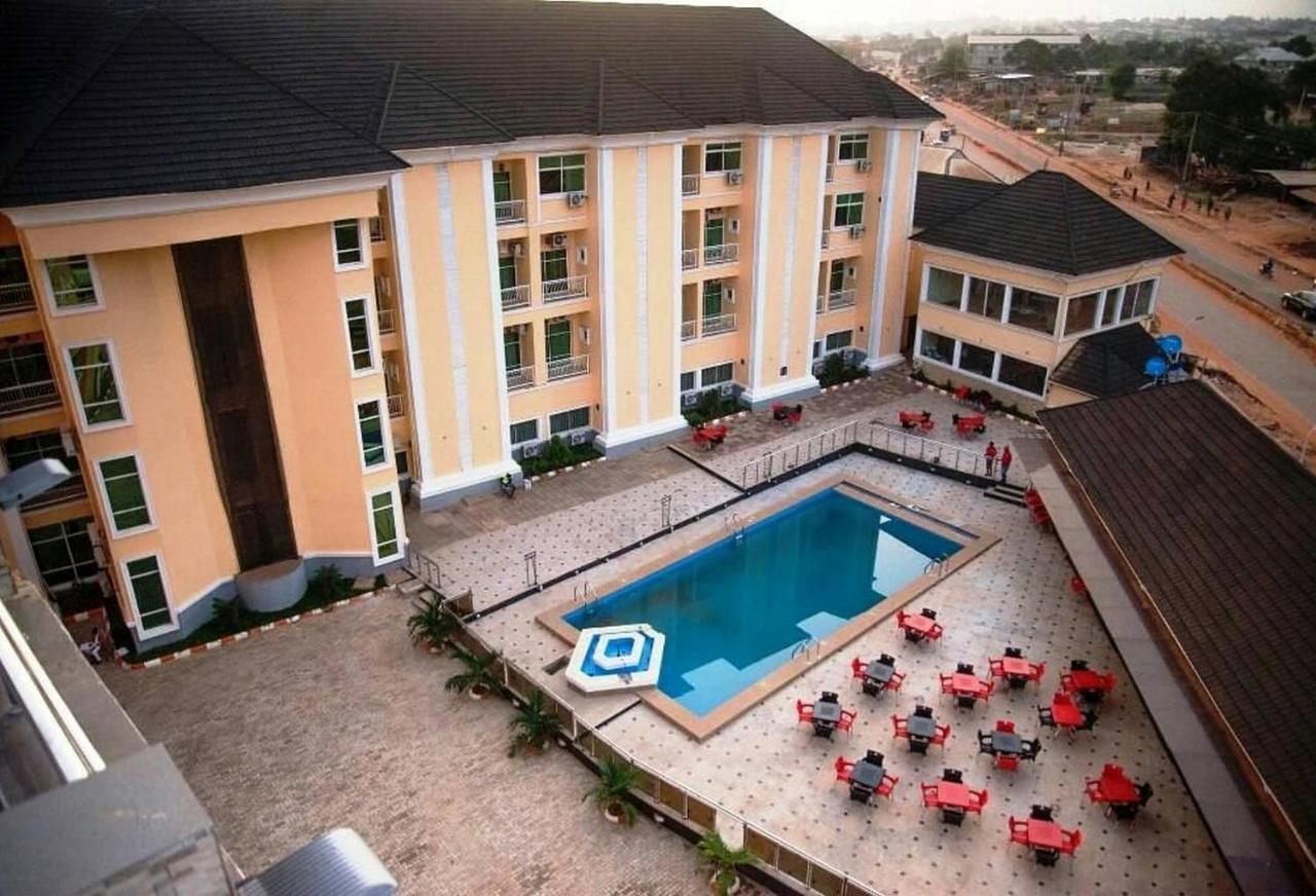 Room In Lodge - Hampton Towers Spa Asaba Luaran gambar