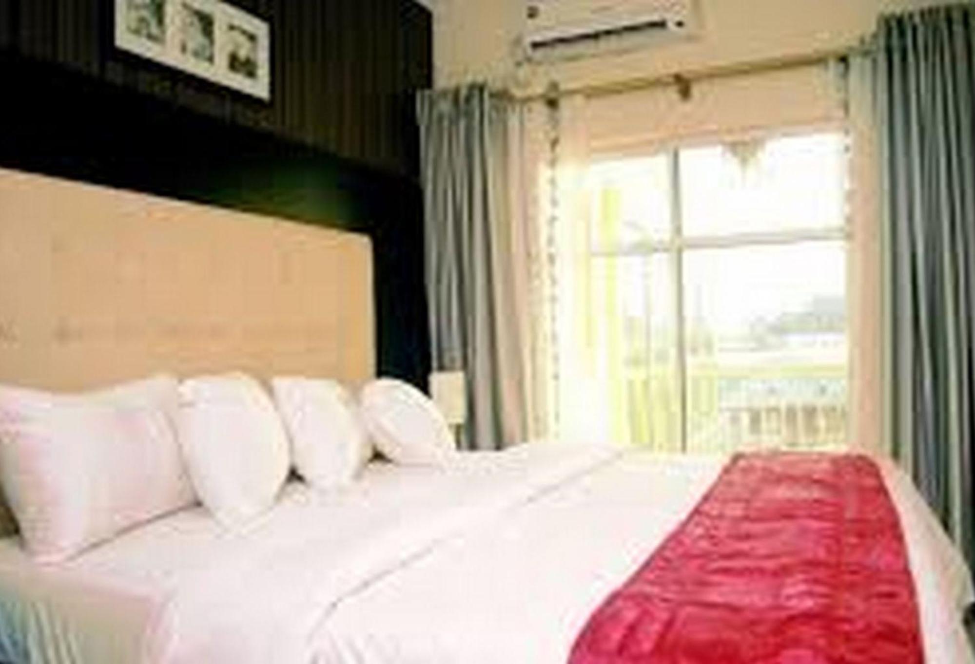 Room In Lodge - Hampton Towers Spa Asaba Luaran gambar