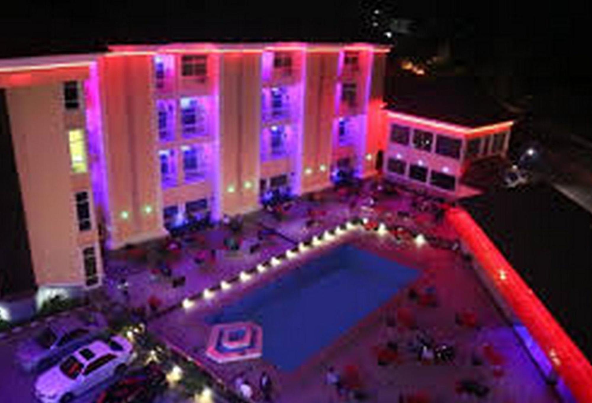 Room In Lodge - Hampton Towers Spa Asaba Luaran gambar