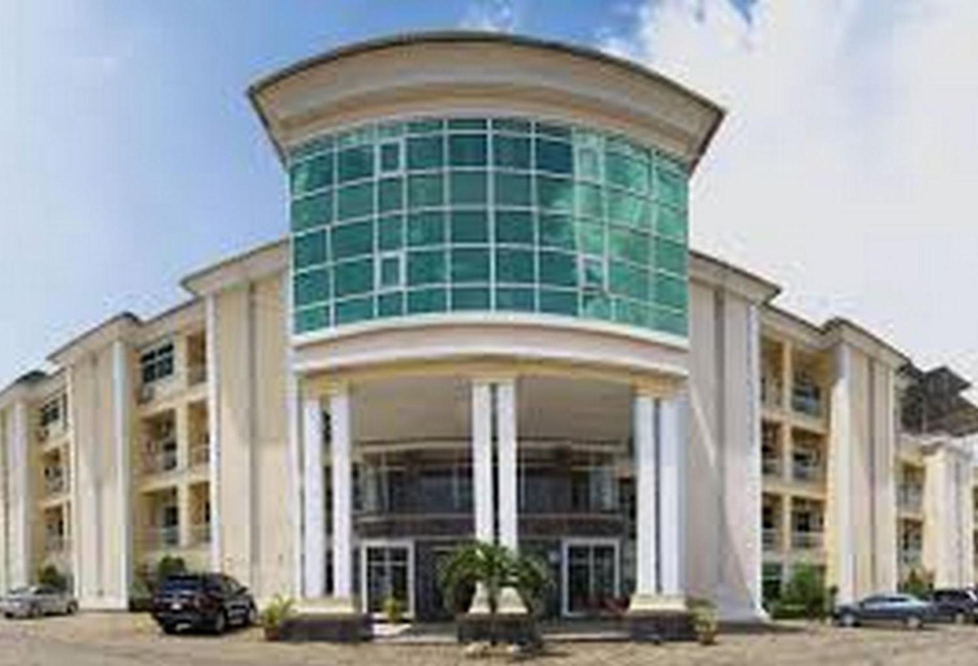 Room In Lodge - Hampton Towers Spa Asaba Luaran gambar