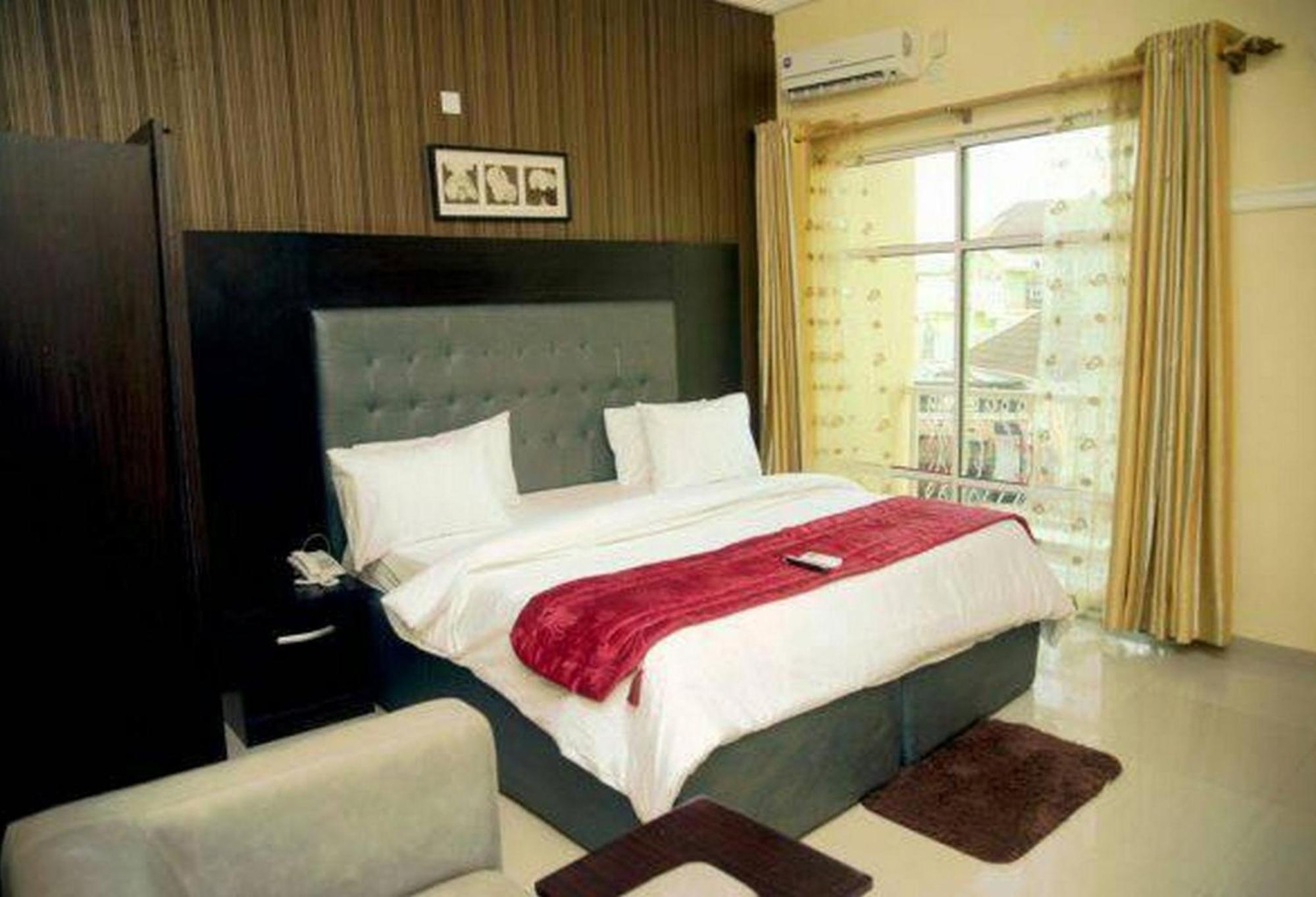 Room In Lodge - Hampton Towers Spa Asaba Luaran gambar