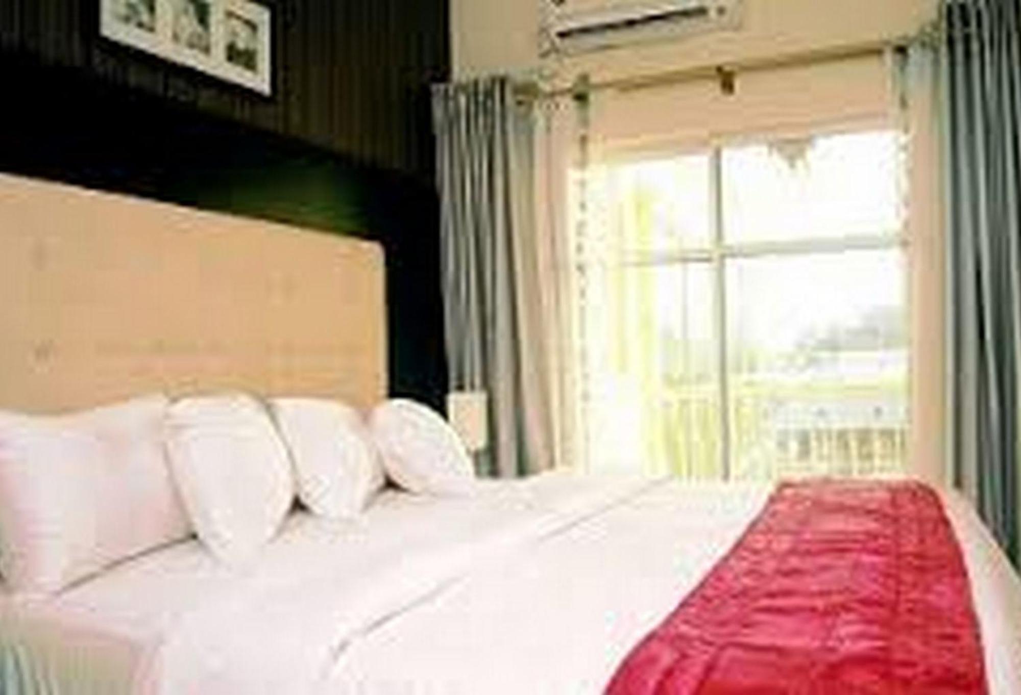 Room In Lodge - Hampton Towers Spa Asaba Luaran gambar